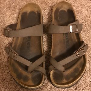Size 39 Mayari Mocha Birkenstock’s